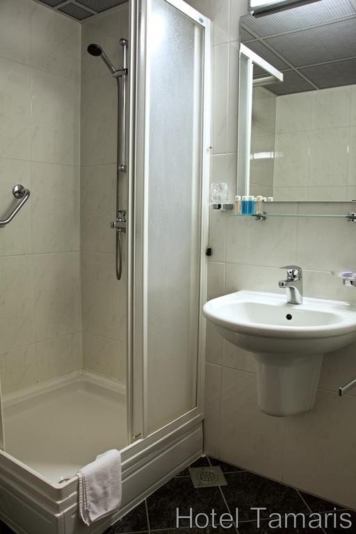 Hotel Tamaris โนวีวีโนดอลสกี ภายนอก รูปภาพ